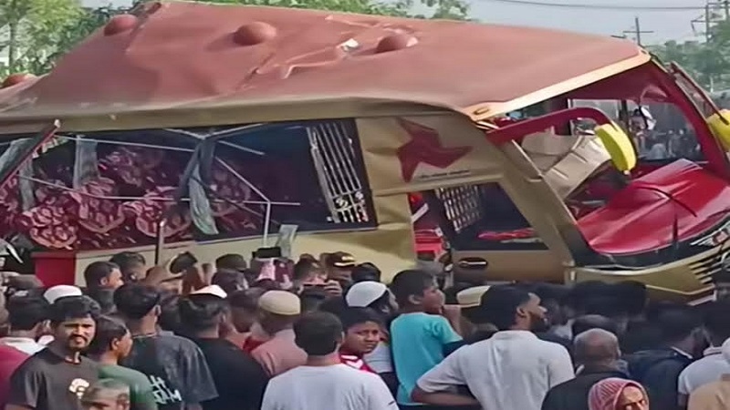 কুমিল্লায় বাস-ট্রেন দূর্ঘটনায় চৌগাছার ২ জন নিহত 
